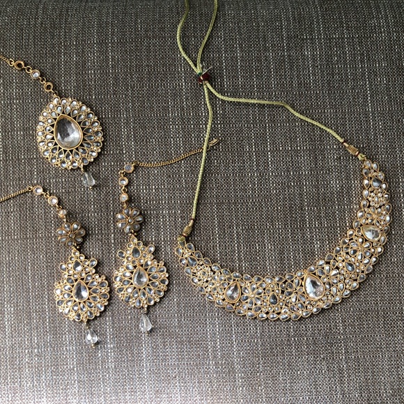 Gold Indian/ Punjabi necklace set - Picture 2 of 14